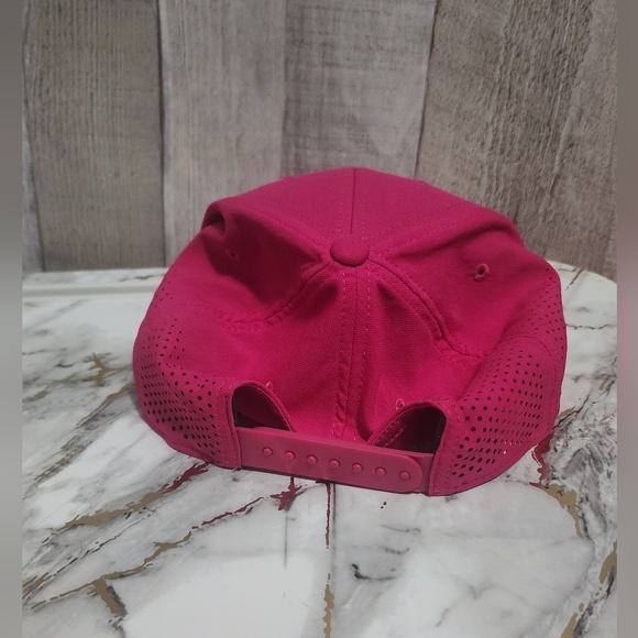 🌷🧢Nike Fuchsia Women's DRI-FIT ADV Cap with White Logo🧢 - Picture 3 of 7